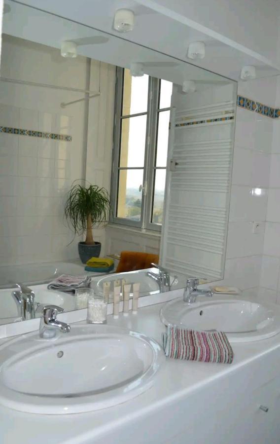 Appart'Chateau La Varenne Apartment ภายนอก รูปภาพ