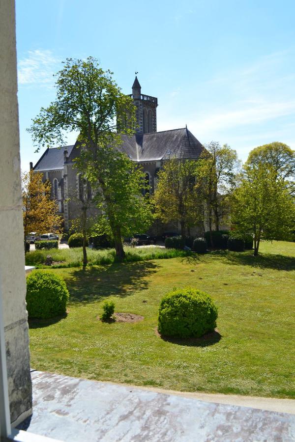 Appart'Chateau La Varenne Apartment ภายนอก รูปภาพ